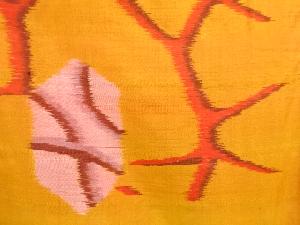 アンティーク　亀甲に抽象模様織り出し銘仙着物